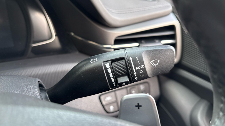 Hyundai IONIQ 1.6 GDi Hybrid Premium SE 5dr DCT Hybrid Hatchback